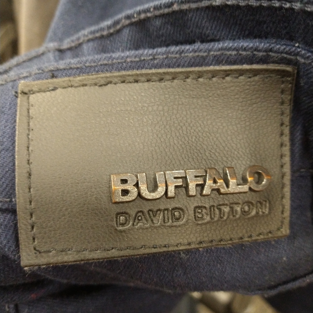 Jeans - Picture 2 of 4